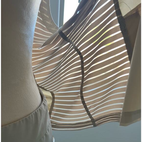 2 Piece WEEKENDS by CHICO'S Beige Performance Set Zip Vest and Crop Pants 3 (16) - Picture 12 of 16